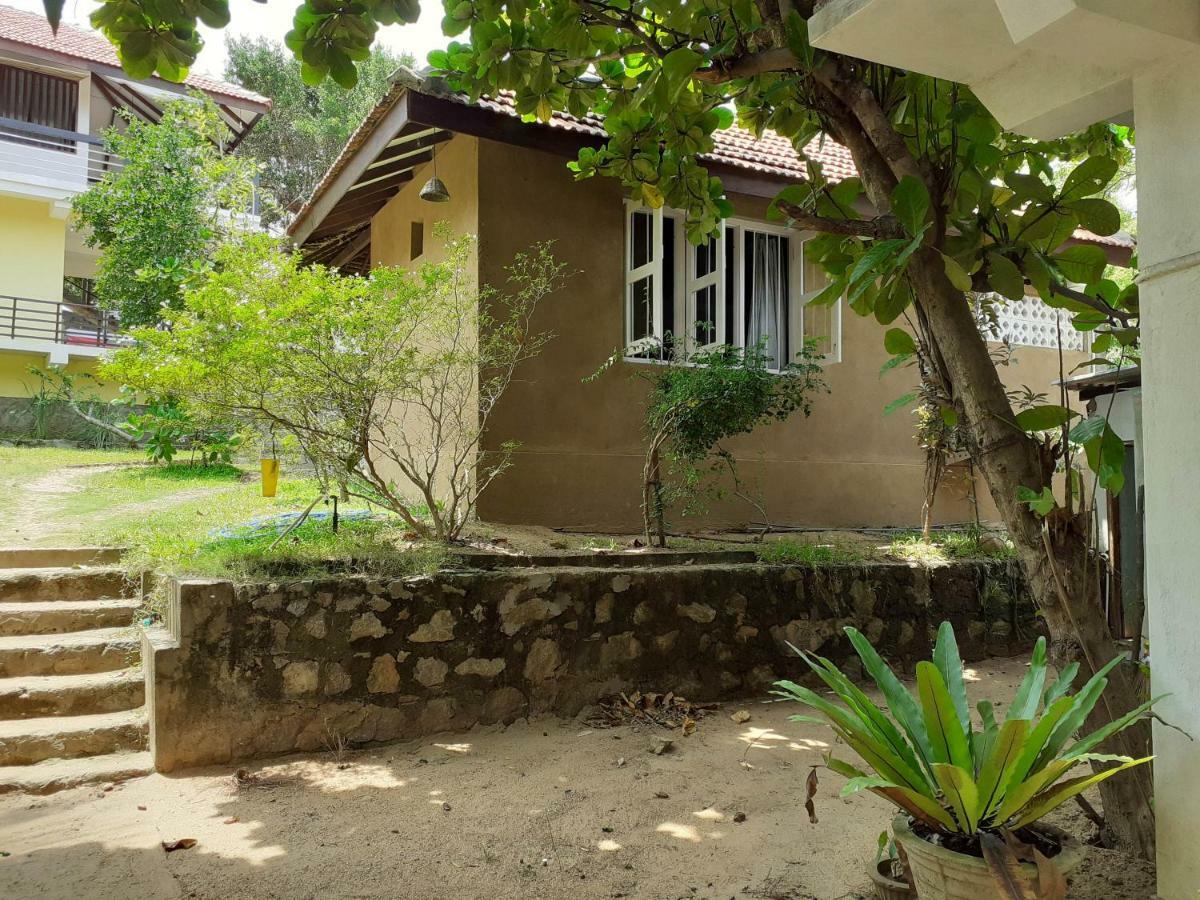East Surf Cabana Baía de Arugam Exterior foto